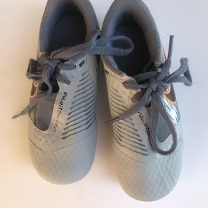 Nike Jr. Phantom Venom Grey FG Soccer Cleats 10 C